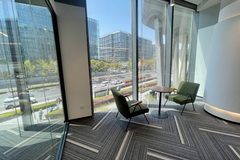德必虹桥绿谷WE办公室实景图 3