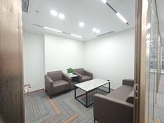 万达广场办公室实景图 4