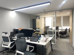 国航大厦办公室实景图 4