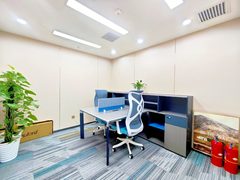 富力双子座办公室实景图 4