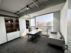 紫光发展大厦办公室实景图 4