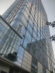 绿地中央广场办公室实景图 2