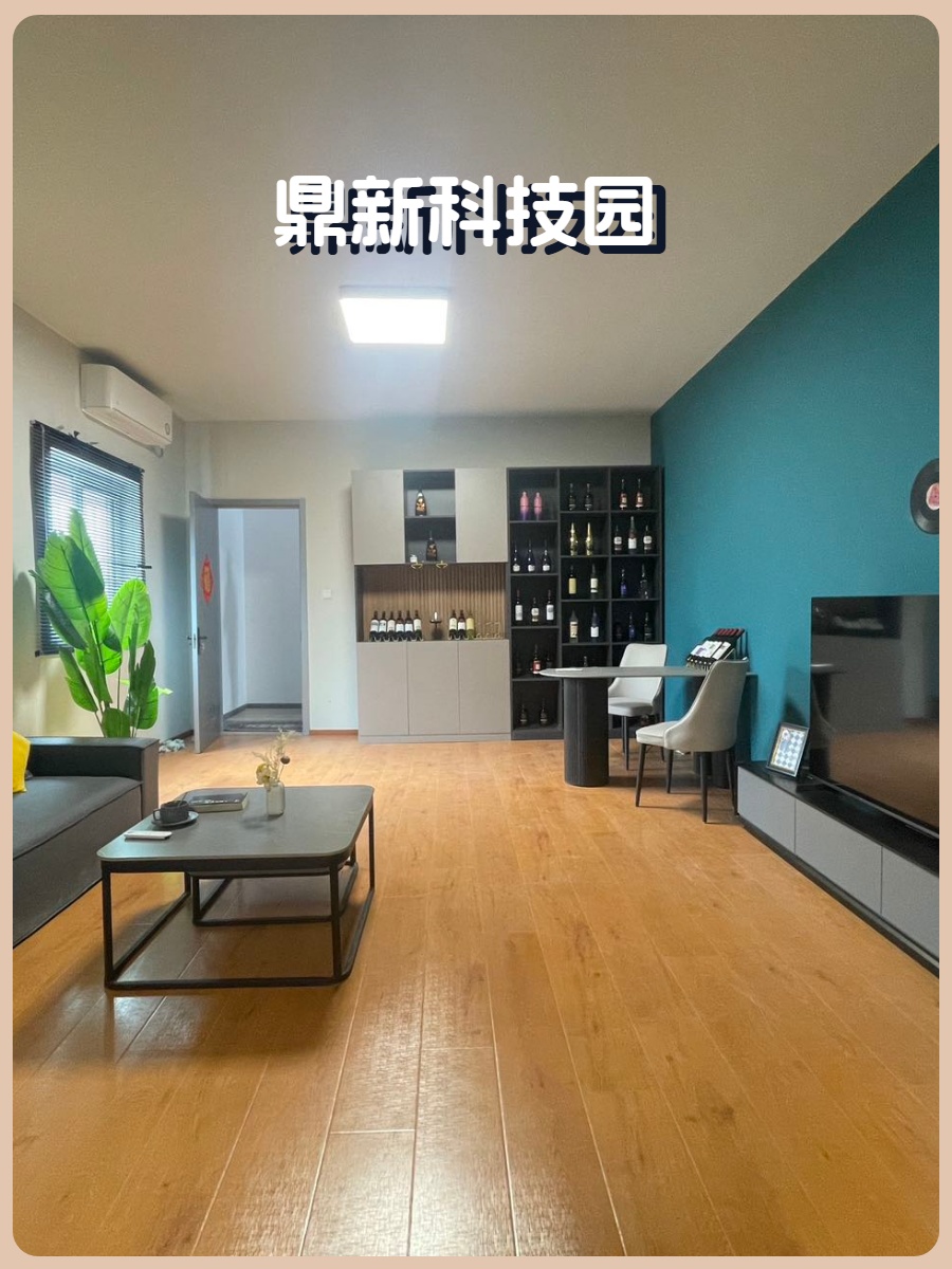 东坝独栋238平带院实景影棚遗留装修
