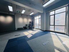 金田影视产业园办公室实景图 3