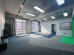 金田影视产业园办公室实景图 4