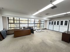 金长安大厦办公室实景图 3