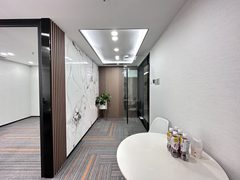 万达广场办公室实景图 5