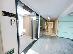 万达广场办公室实景图 6