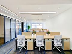 SOHO现代城办公室实景图 6