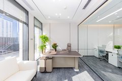 CBD万达广场155平现房 双地铁 带家具 - 缩略图 13