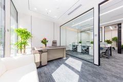 CBD万达广场155平现房 双地铁 带家具 - 缩略图 10