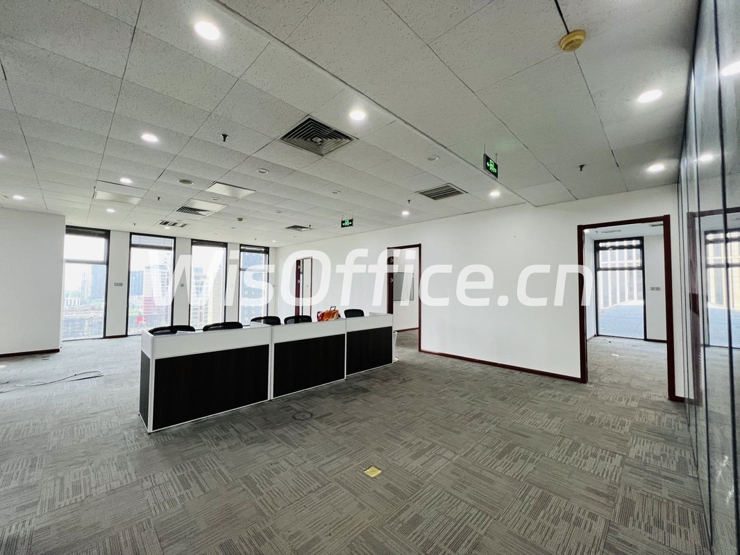 CBD万达广场328平 双面采光 正对电梯 - 首图