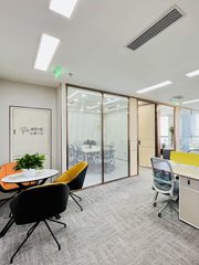 三里屯SOHO办公室实景图 1