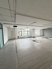 东四环带一个50平院二层独栋办公室实景图 4