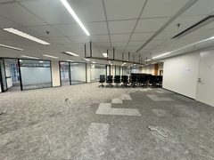 东方广场办公室实景图 4