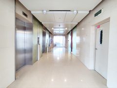 真房｜中国红街｜215平｜4.8｜正对走廊的工位 - 缩略图 13
