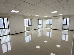 中国铁建广场办公室实景图 2