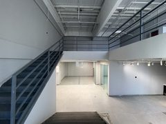 300㎡北欧工业风，价格可谈采光好 - 缩略图 5