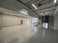 300㎡北欧工业风，价格可谈采光好 - 缩略图 6