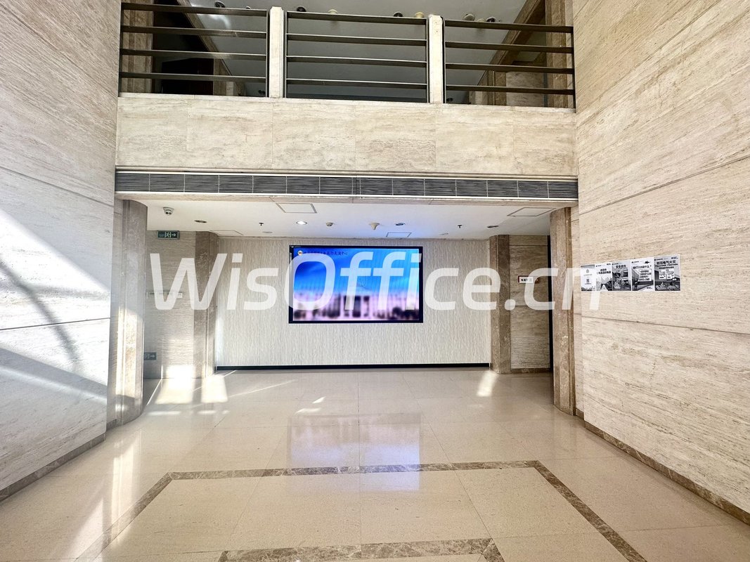 广渠路整层820平 办公遗留装修 8个隔断 - 首图