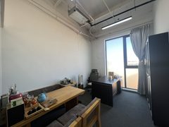 广盛文创园办公室实景图 6