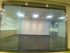 弘源首著大厦办公室实景图 3
