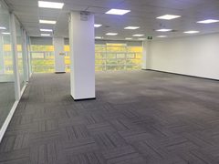 弘源首著大厦办公室实景图 5