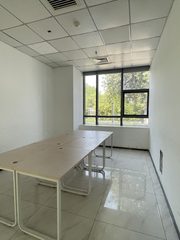 元都众创产业园办公室实景图 6