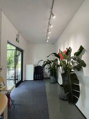 全新装修享大庭院独栋办公室实景图 4
