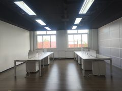 六零八文创园办公室实景图 6