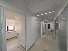 京信大厦办公室实景图 4