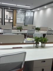 华控大厦办公室实景图 2
