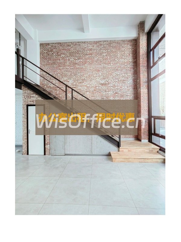 设计圈热议：复式三层空间能办艺术展 - 首图