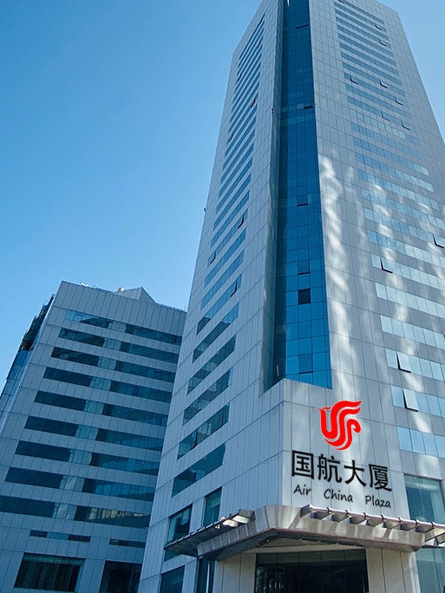 136平精装工位，东南采光办公空间