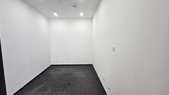 西南朝向带阳台，办公空间新体验 - 缩略图 6