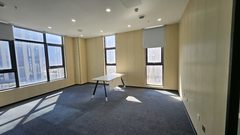 西南朝向带阳台，办公空间新体验 - 缩略图 7