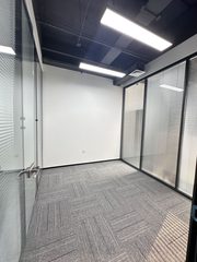 子拓国际广场办公室实景图 3