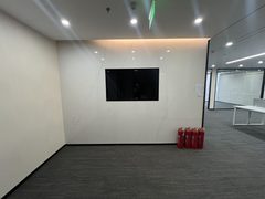富力中心办公室实景图 3