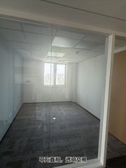望京大厦办公室实景图 6