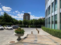 泰华龙旗大厦办公室实景图 4