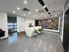 群英科技园办公室实景图 2