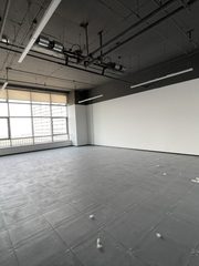 超极合生汇办公室实景图 6