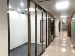 联信国际大厦办公室实景图 2