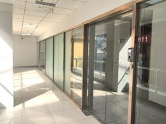 联信国际大厦办公室实景图 2