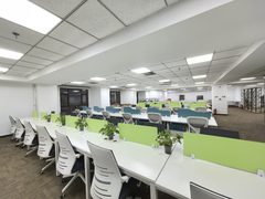 联信国际大厦办公室实景图 5