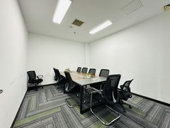 荣华鑫泰办公室实景图 6