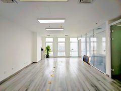 蓝堡国际中心办公室实景图 3