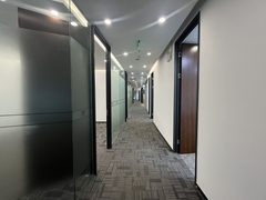 远洋国际中心二期办公室实景图 6