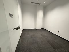 龙湖蓝海引擎办公室实景图 4