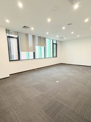 龙湖蓝海引擎产业园办公室实景图 5